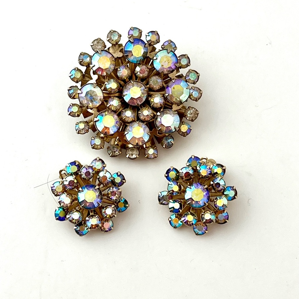 Vintage Brooch and matching Clip On Earrings